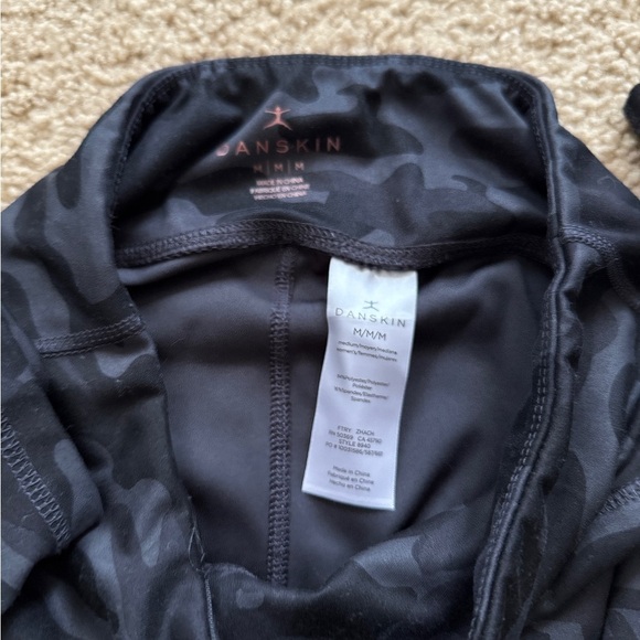 Camo Leggings - Picture 3 of 6